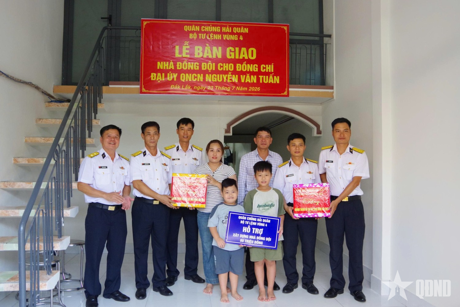 Trung đoàn 451 (Vùng 4 Hải quân) bàn giao “Nhà đồng đội”